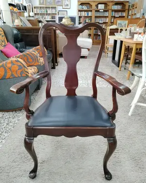 Silla con Brazos Estilo Queen Anne - miniatura 2