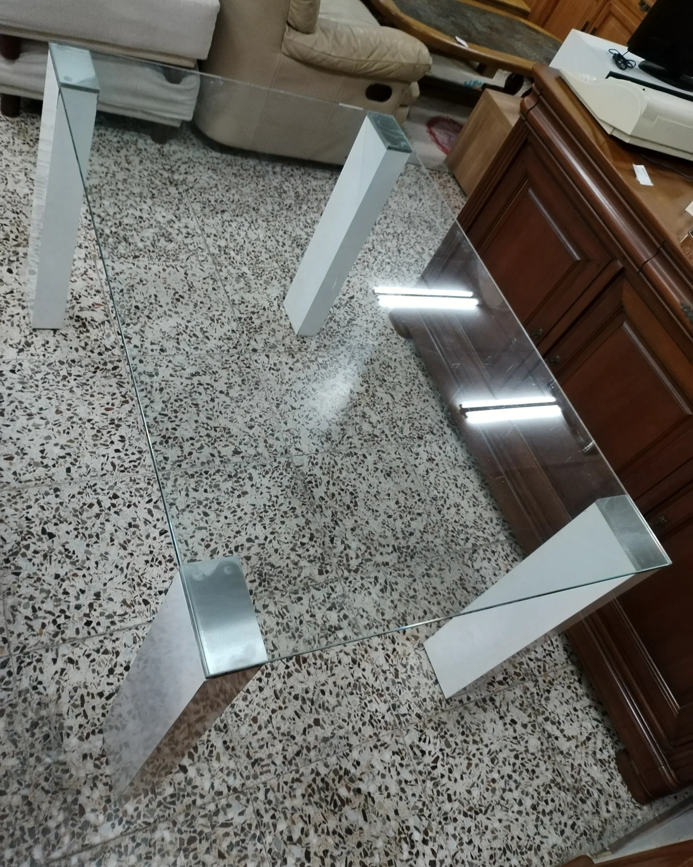 Mesa de Comedor con Cristal y Patas de Espejo - imagen 5