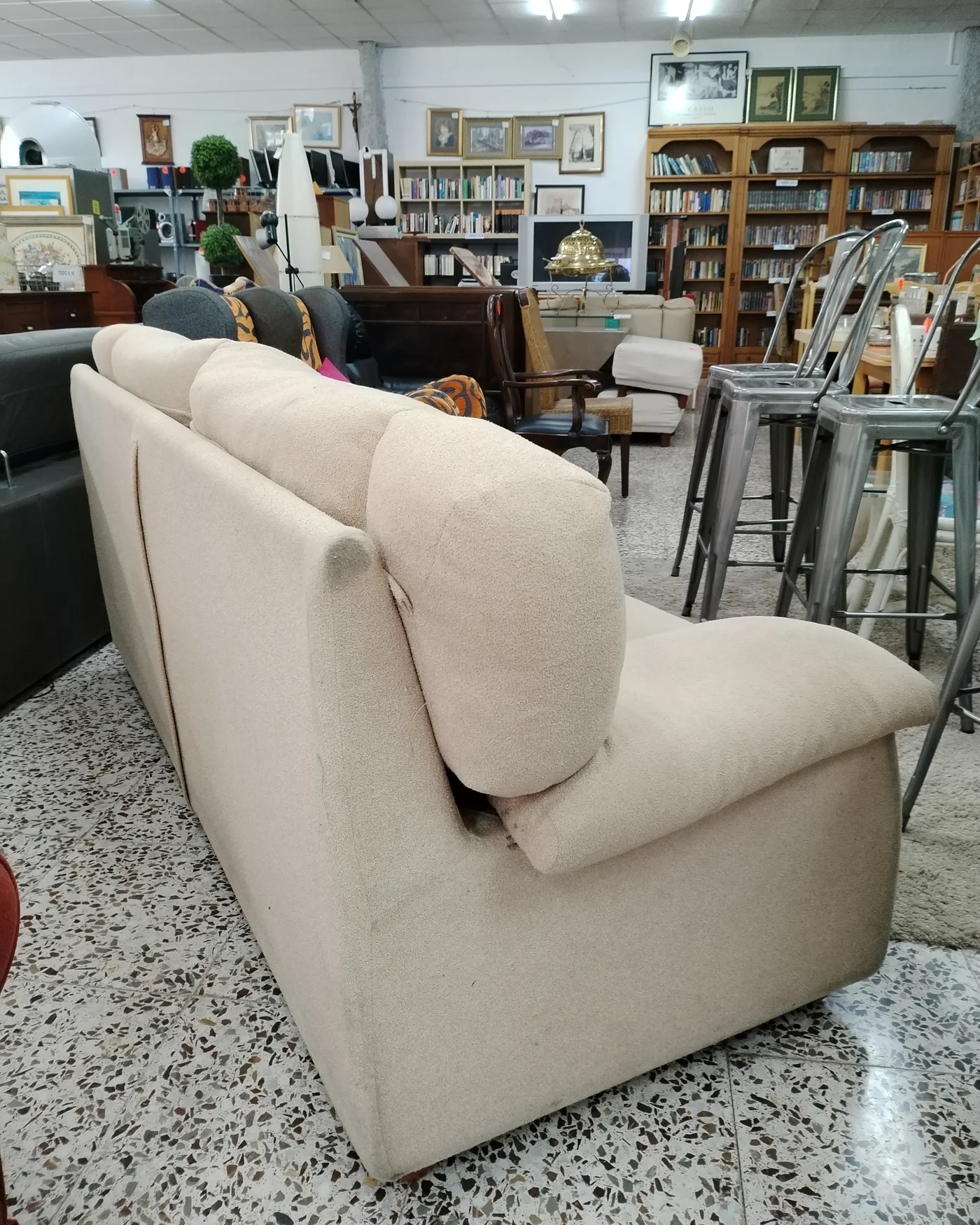 Sofá de Tela Beige de 2 Plazas - imagen 5