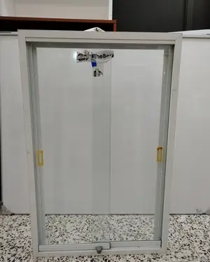 Ventana expositora para colgar - miniatura 1