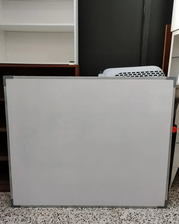 Pizarra blanca magnética de gran formato
