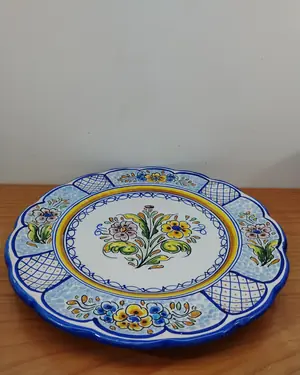 Plato decorativo de cerámica Talavera de la Reina - miniatura 2