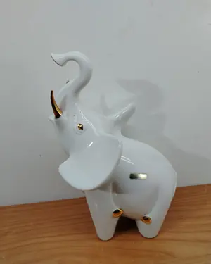 Cerdo cerámica blanco y dorado marca Sambo - miniatura 3
