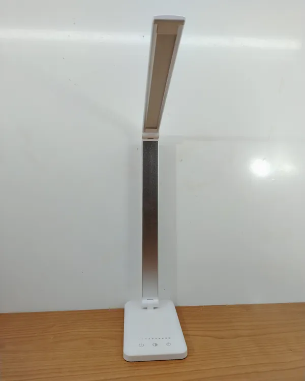 Lámpara de Escritorio Led Plegable con Base de Carga Inalámbrica
