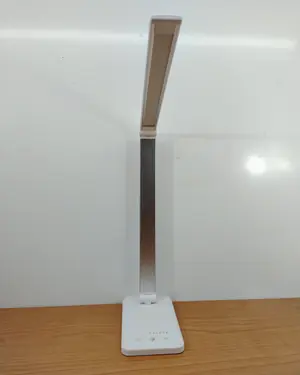 Lámpara de escritorio led plegable con base de carga inalámbrica - miniatura 1