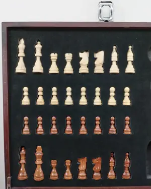 Ajedrez completo con caja de madera - miniatura 2