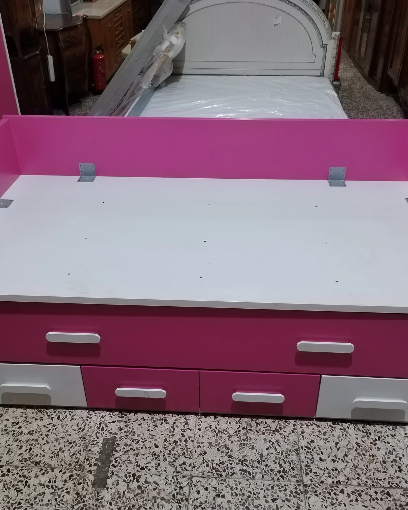 Cama nido infantil rosa y blanca - imagen 2