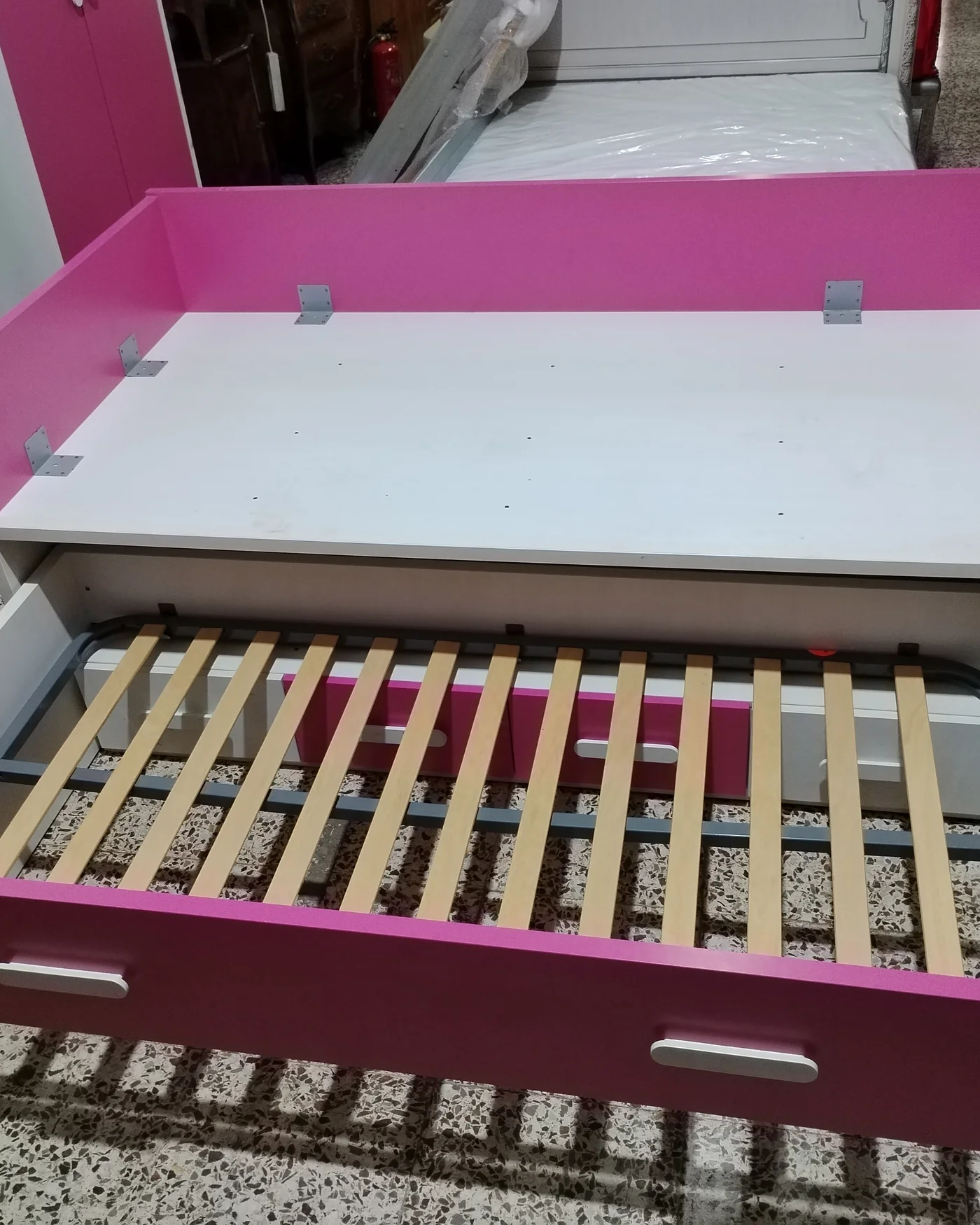 Cama nido infantil rosa y blanca - imagen 4