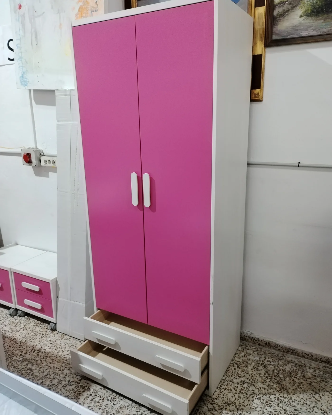 ARMARIO INFANTIL DE DOS PUERTAS - imagen 4