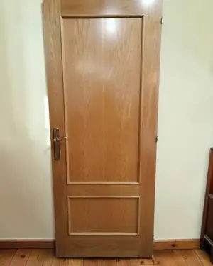 Puerta de interior de madera - miniatura 1