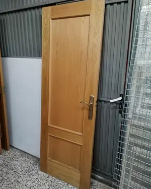 PUERTA DE INTERIOR DE MADERA - miniatura 2