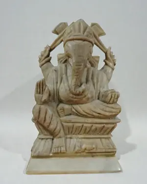 Estatua vintage de Ganesha en piedra - miniatura 1