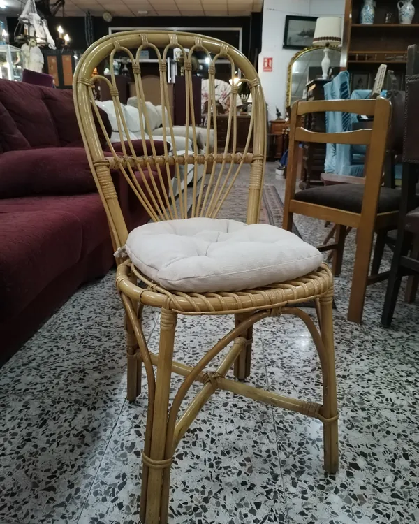 Silla de Mimbre con Cojín