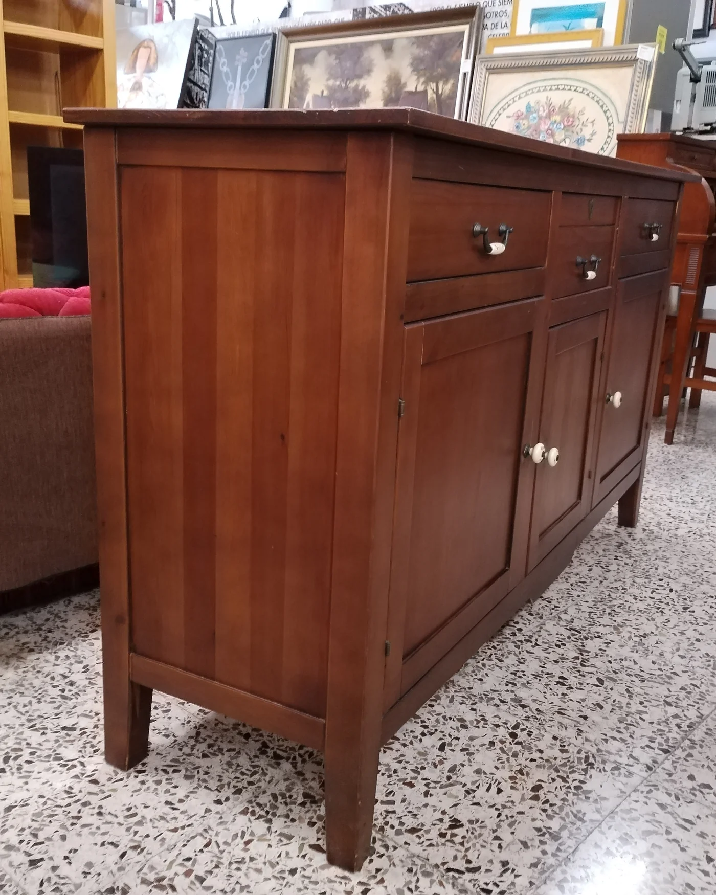 Aparador de madera estilo clásico - imagen 4