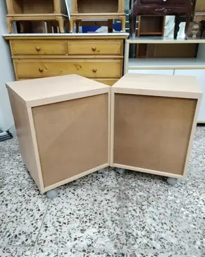 Pareja de mesitas de noche con ruedas - miniatura 4