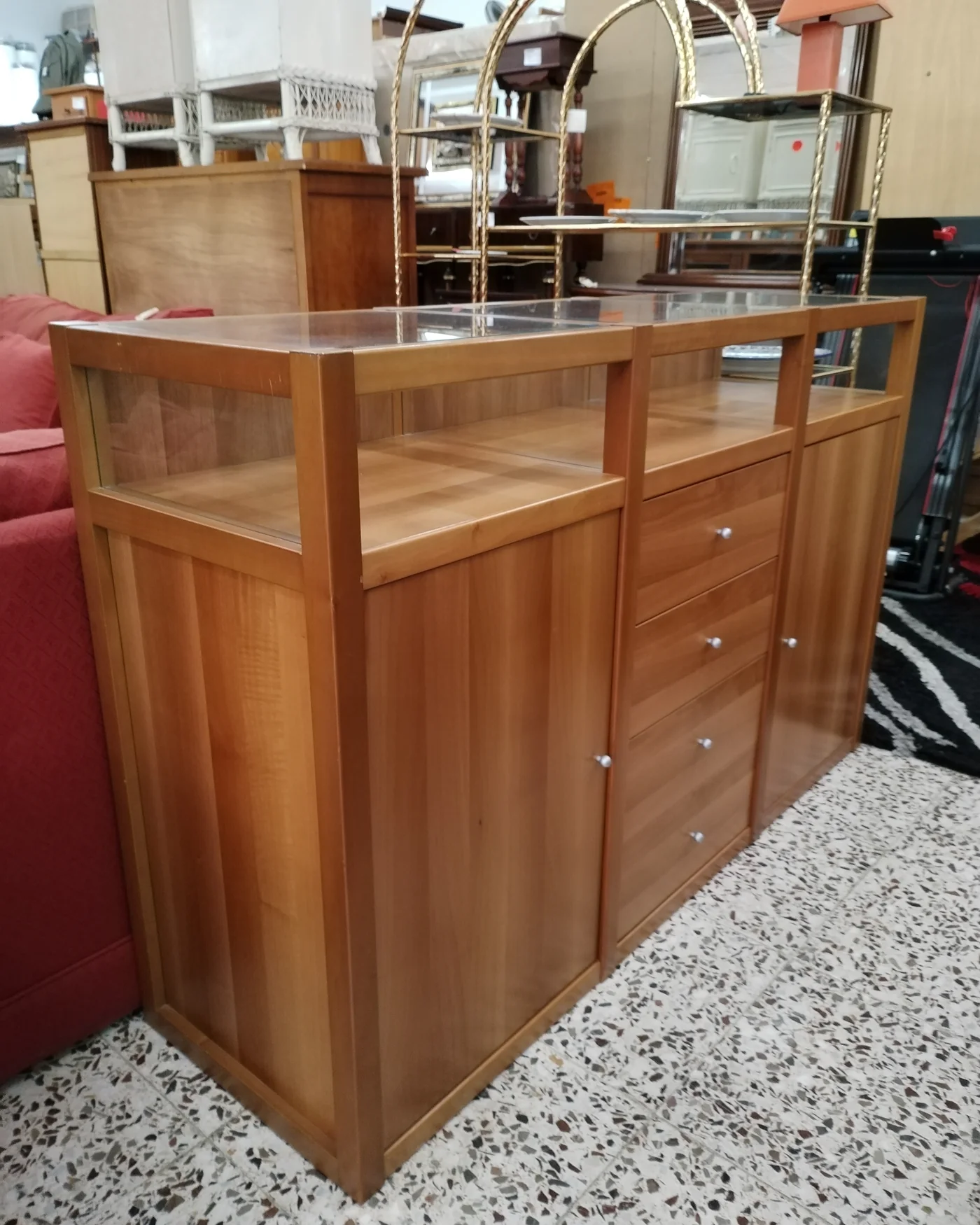 Aparador de madera - imagen 4