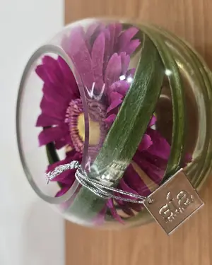 Flor decorativa SIA en esfera de cristal - miniatura 1