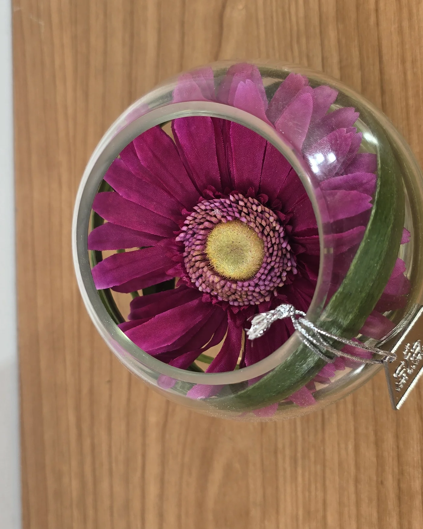 Flor decorativa SIA en esfera de cristal - imagen 3