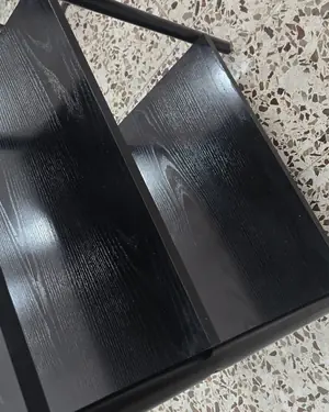 Carrito auxiliar negro de tres niveles - miniatura 4