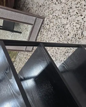 Carrito auxiliar negro de tres niveles - miniatura 5