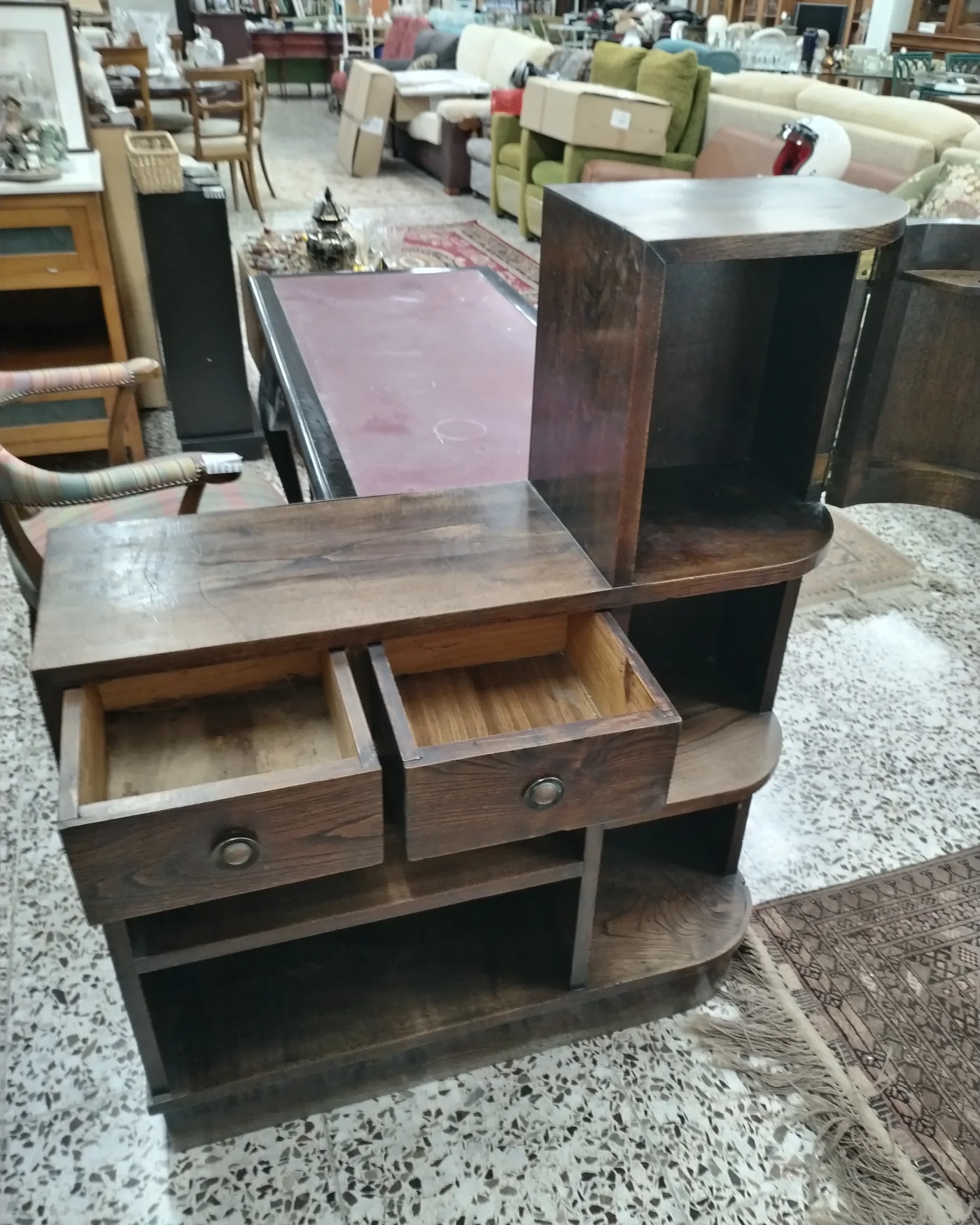 Mueble vintage para bar y copas con cajones y alacena - imagen 3