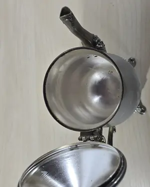 Lechera o tetera vintage con baño de plata - miniatura 3