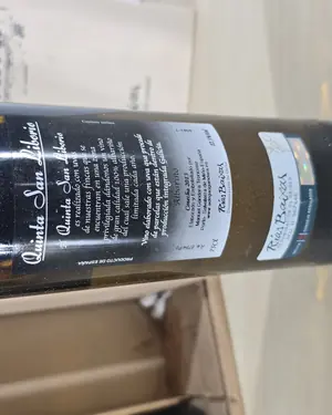 Caja de madera con dos botellas de vino albariño adegas gandara - miniatura 5