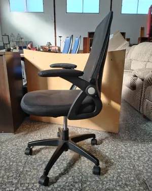 Silla de Oficina Ergonómica con Respaldo de Malla - miniatura 2