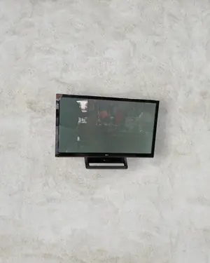 Televisor Lg 42pm4700 de 42 Pulgadas - miniatura 1