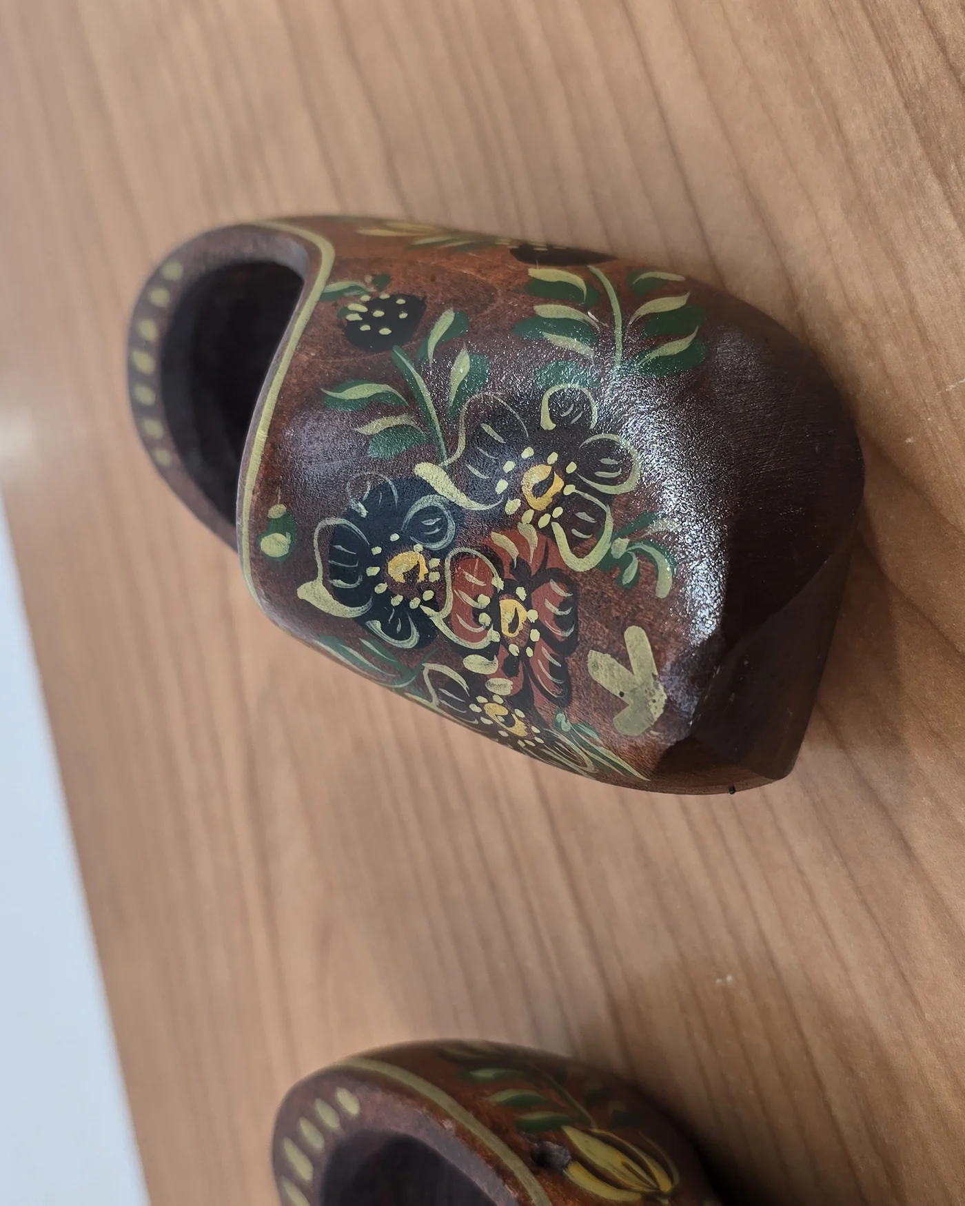 Par de zuecos holandeses pintados a mano - imagen 3
