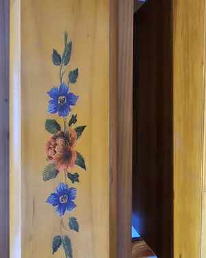 Conjunto comoda y mesita - miniatura 4