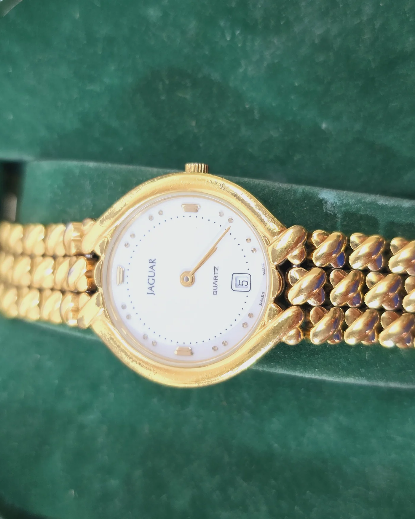 Reloj dorado pulsera de jaguar - imagen 3