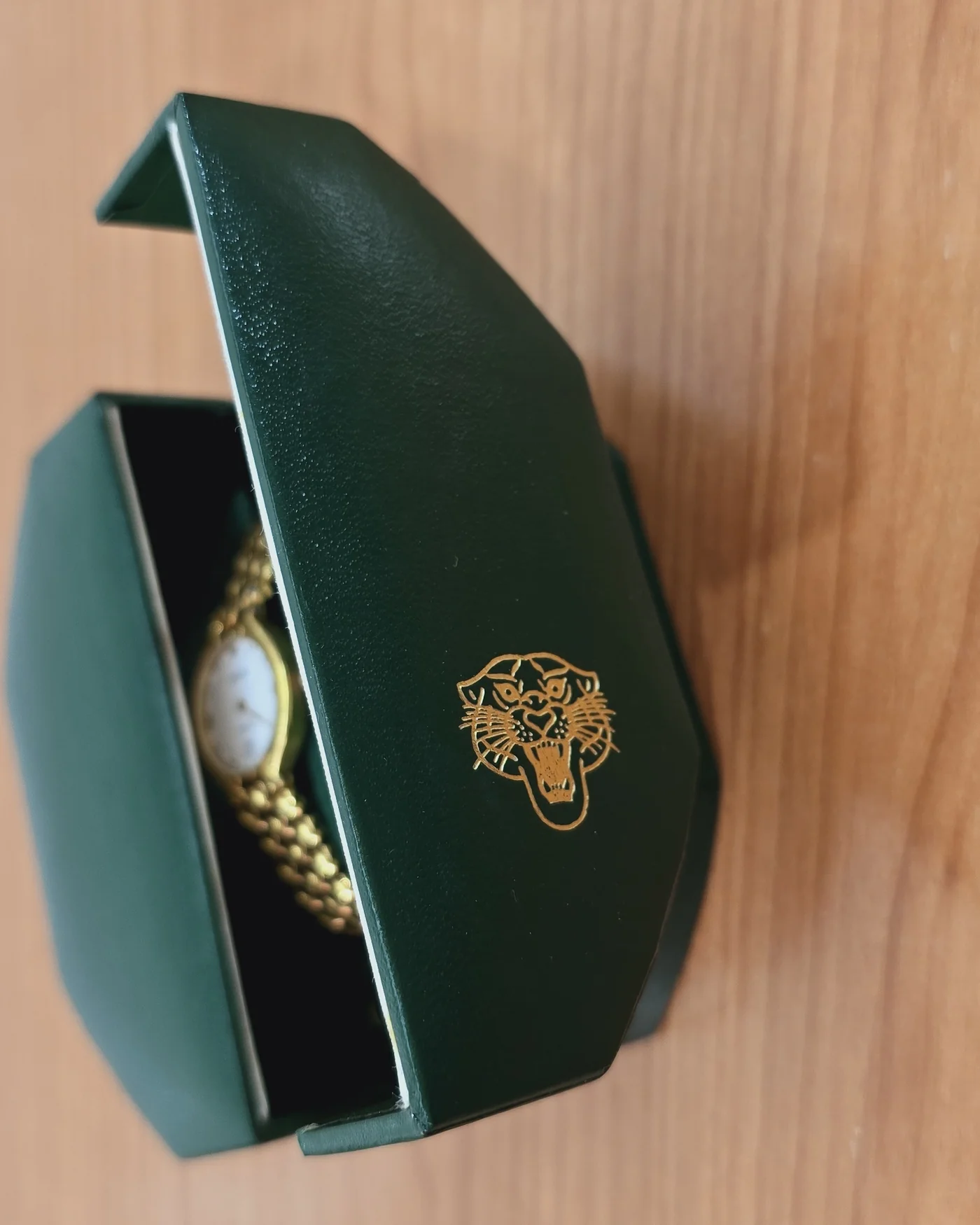 Reloj dorado pulsera de jaguar - imagen 4