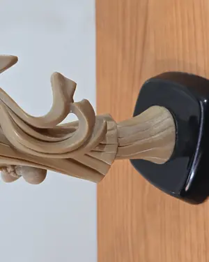 Figura oriental en recina - miniatura 3