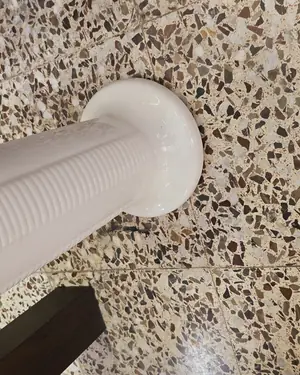 Peana de porcelana blanca - miniatura 3