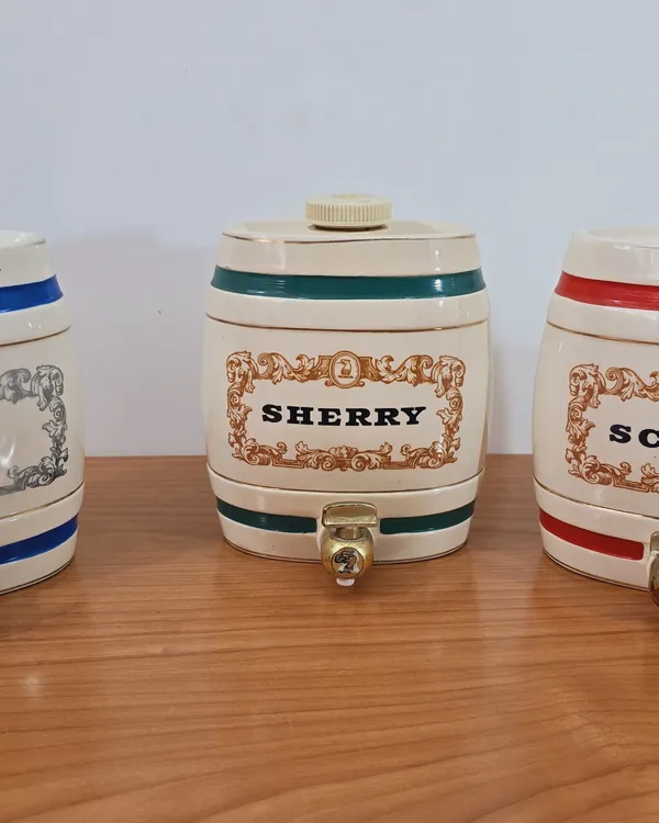 3 jarras de licores