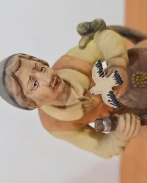 Figura anciana porcelana - miniatura 4