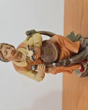 Figura anciana porcelana - miniatura 6