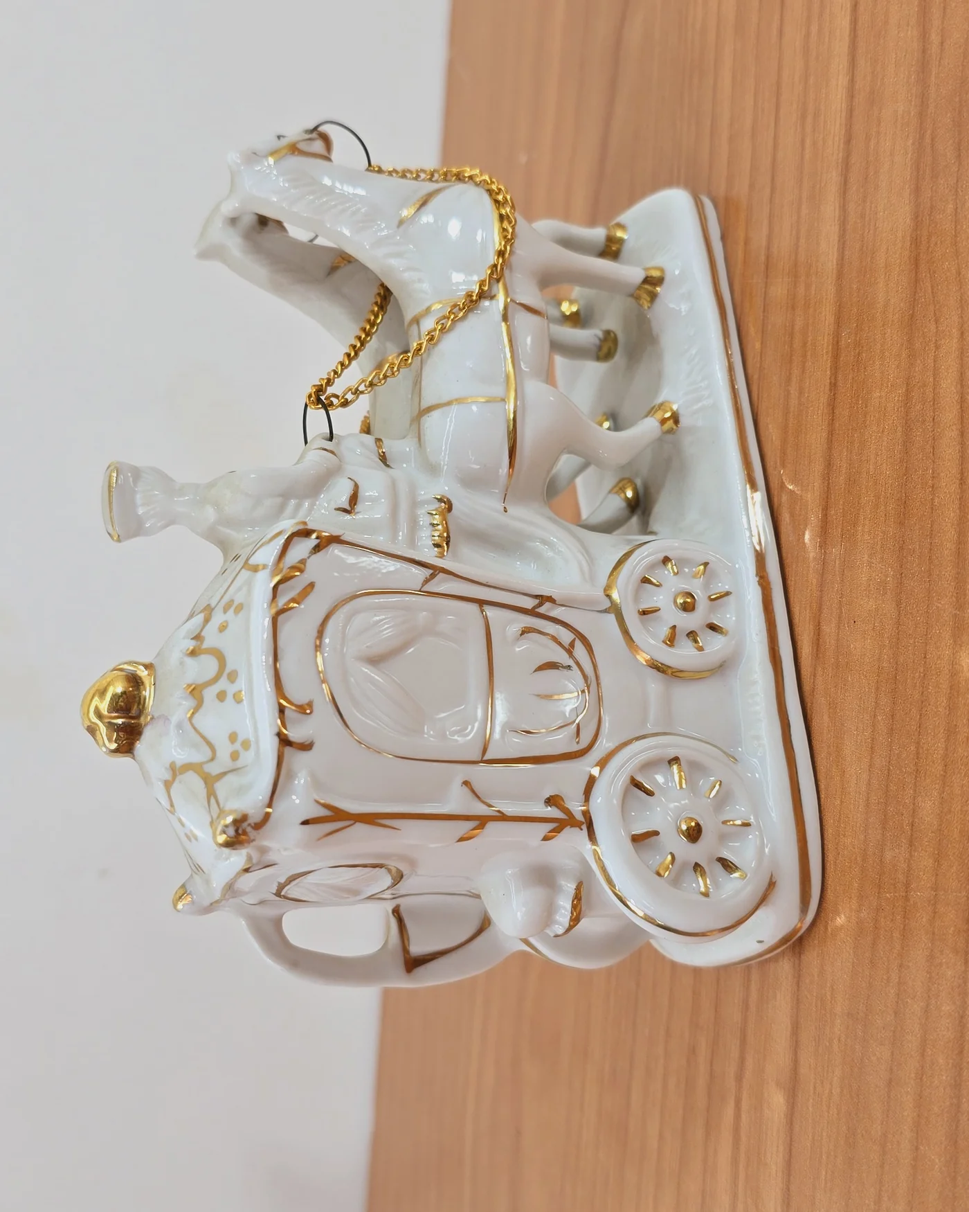 Figura de porcelana carruaje - imagen 4