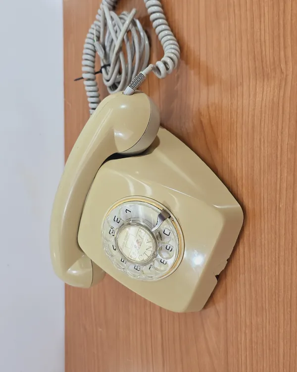 Telefono beige años 70