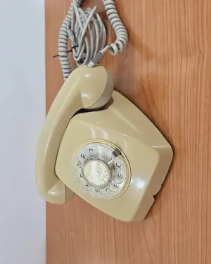 Telefono beige años 70 - miniatura 1