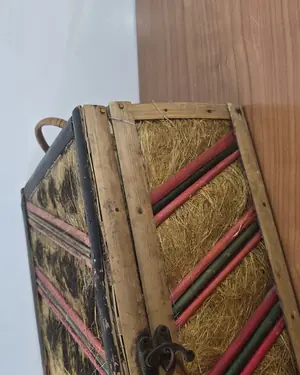 Pequeña caja decorativa - miniatura 3