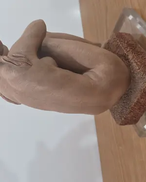 Figura resina con peana miquel senserrin - miniatura 5