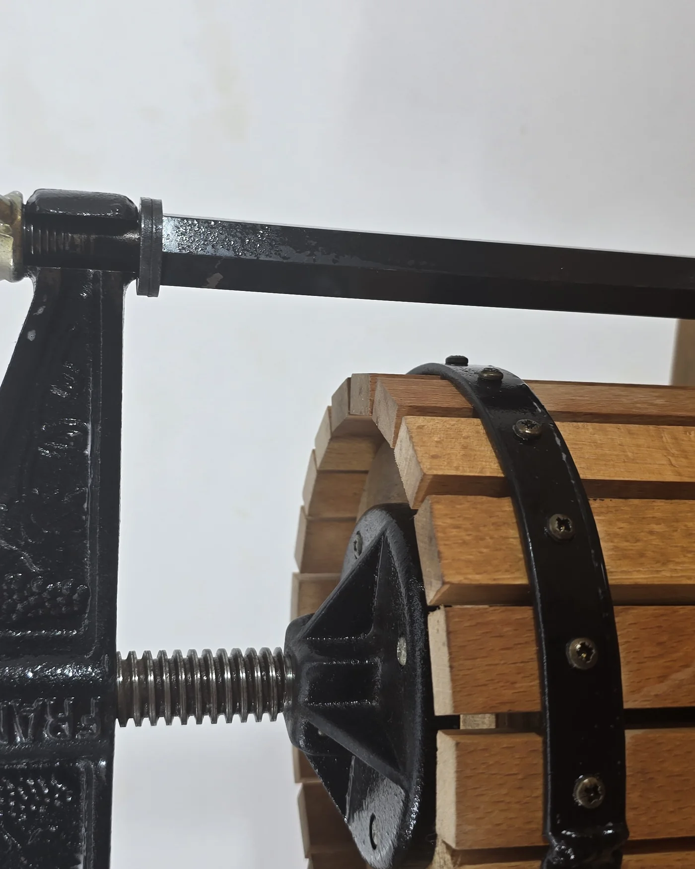 Prensa para vino de madera - imagen 4