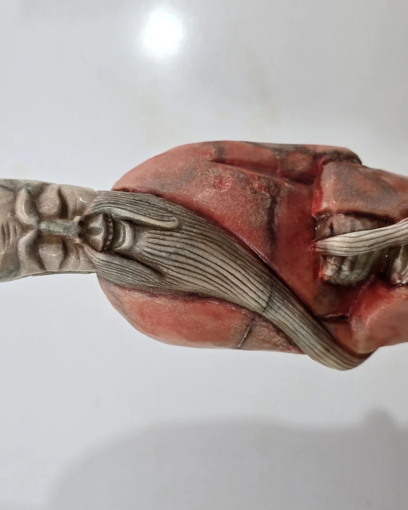 Figura de alabastro monje - imagen 2