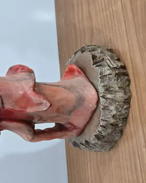 Figura de alabastro monje - miniatura 3