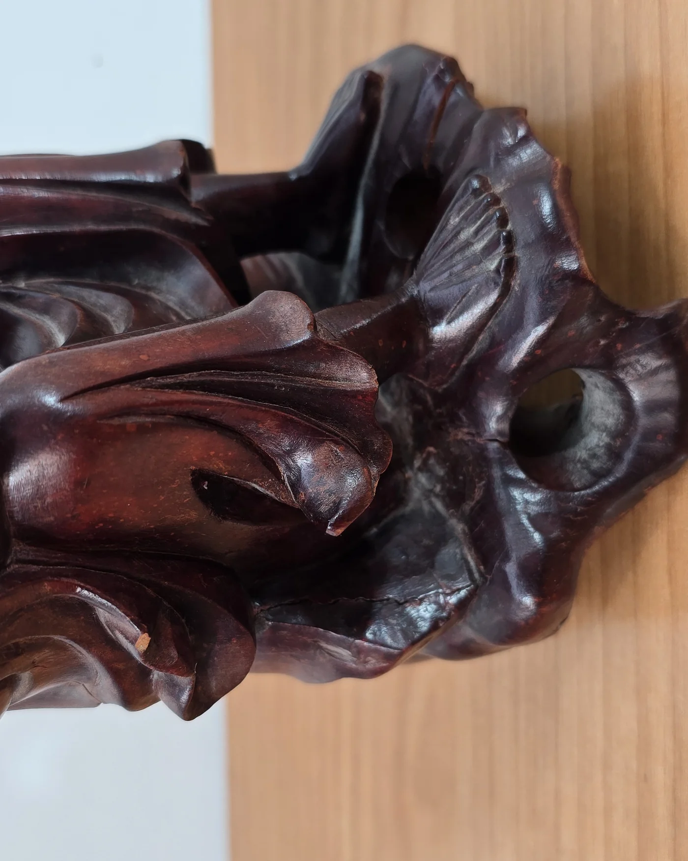 Escultura oriental tallada en madera - imagen 2