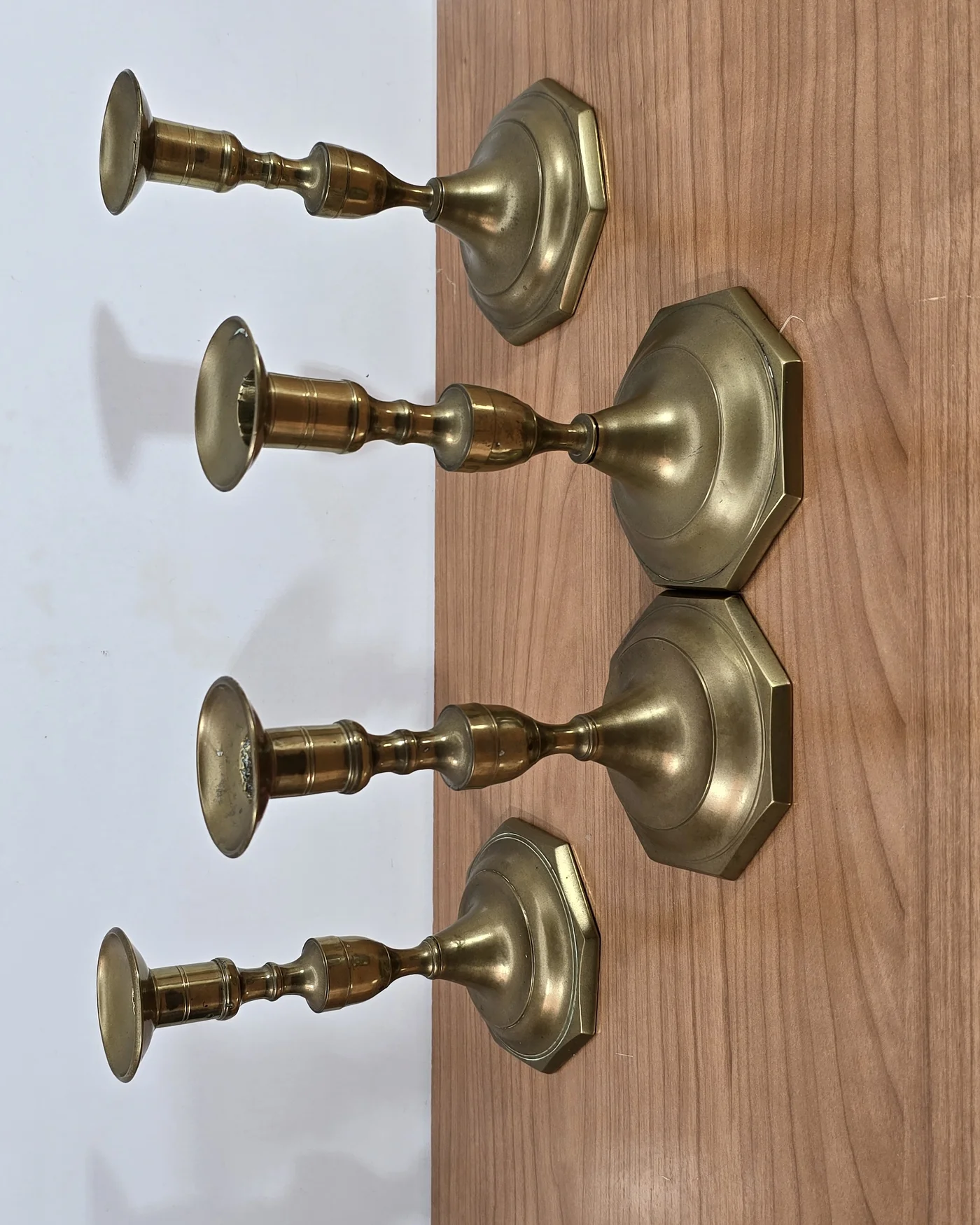 Lote de 4 candelabros de bronce - imagen 1