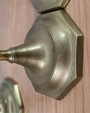 Lote de 4 candelabros de bronce - miniatura 3