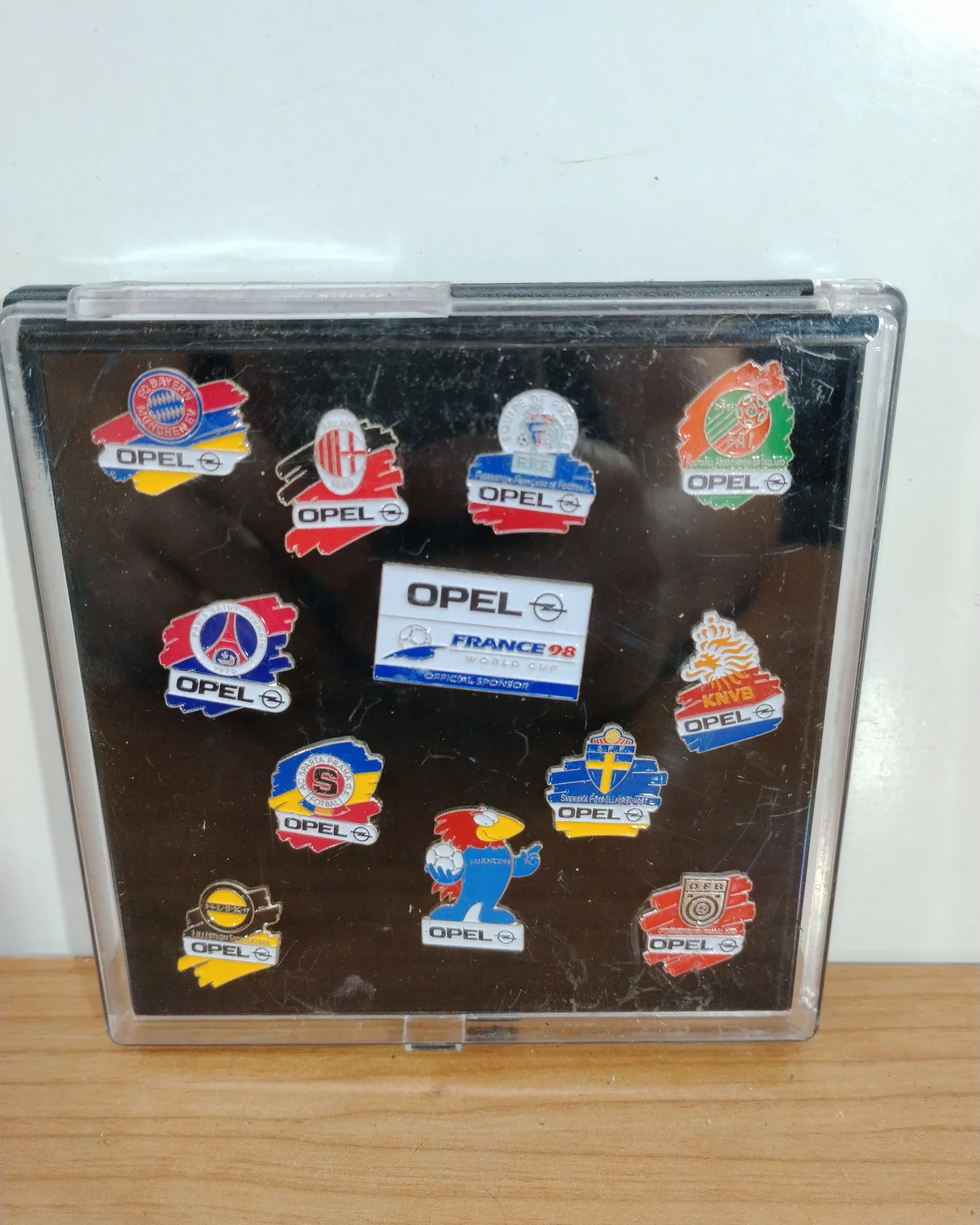 Caja pines antiguos opel - imagen 2